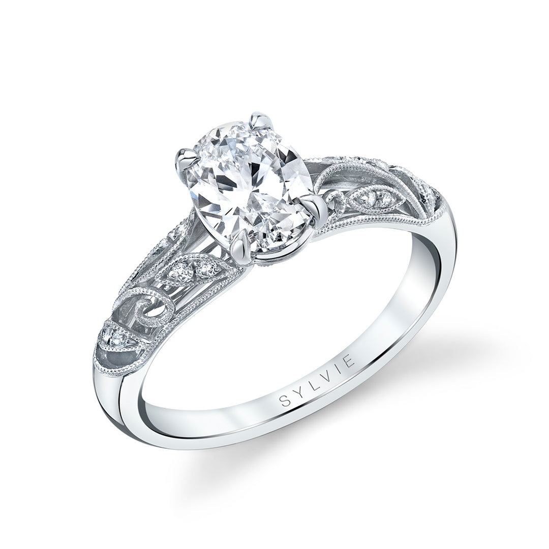 Oval Cut Vintage Engagement Ring - Roial